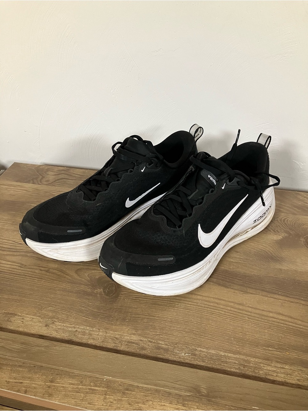 Nike Vomero Plus Black and White sz 8.5